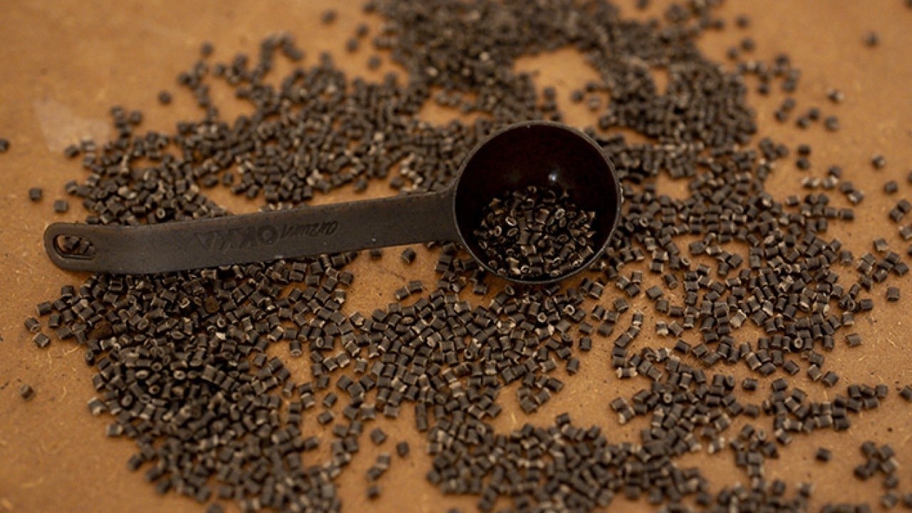 Foto - Çevre dostu ürüne dönüştürüyor Kahve posasıyla ekonomiye destek plastiğe savaş