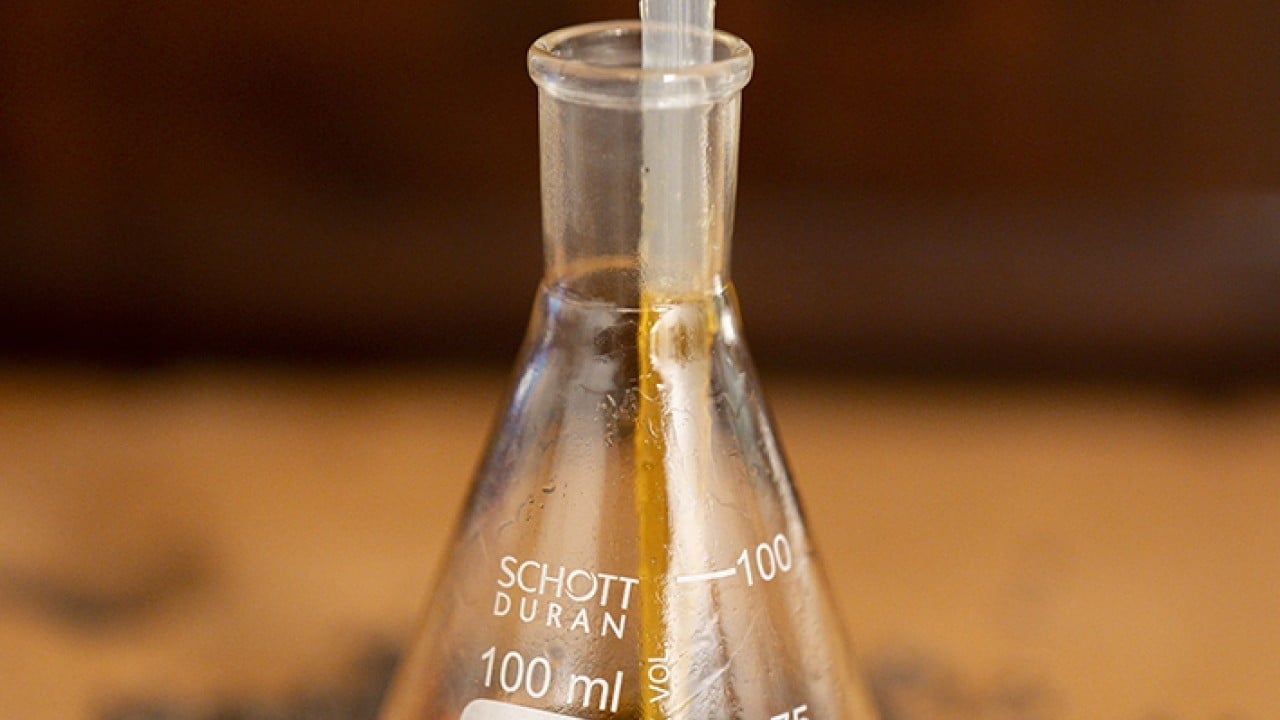 Foto - Çevre dostu ürüne dönüştürüyor Kahve posasıyla ekonomiye destek plastiğe savaş