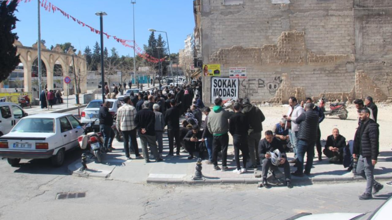 Foto - Cezası can yakıyor! APP plaka kuyruğu hayrete düşürdü