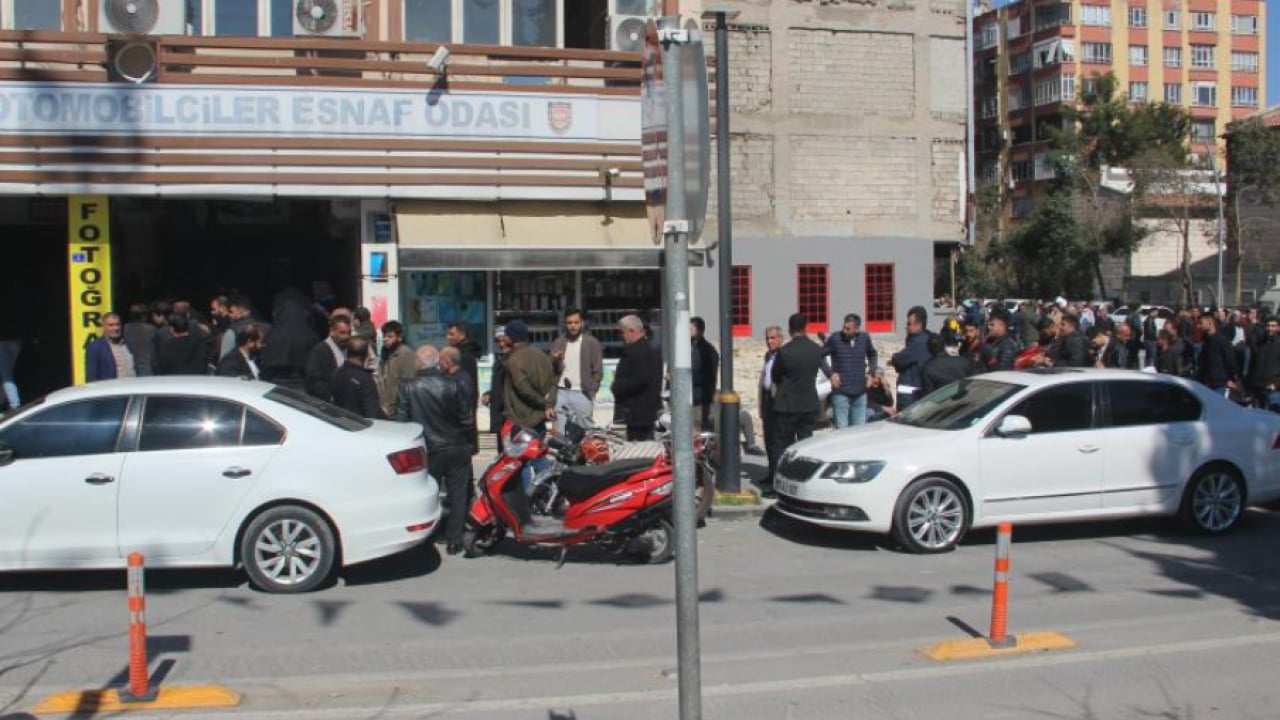 Foto - Cezası can yakıyor! APP plaka kuyruğu hayrete düşürdü