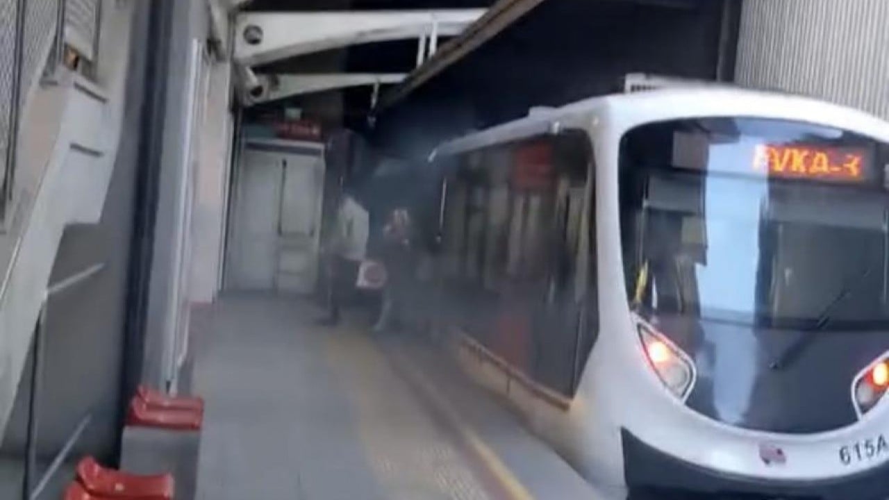 Foto - CHP ile yoldan çıkan İzmir'de metro vagonu da raydan çıktı Beceriksizlik zirve yaptı