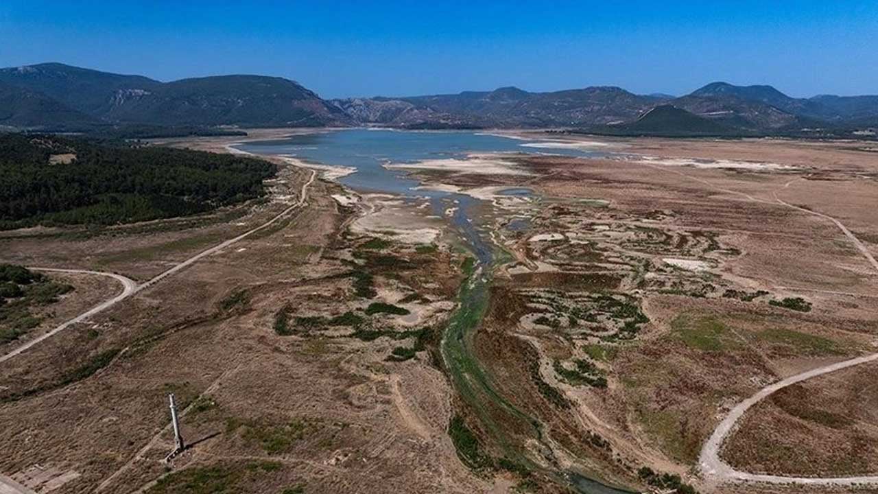 Foto - CHP varsa bereketsizlik var! Barajlarda su kalmayınca… Belediyeden kesinti kararı!
