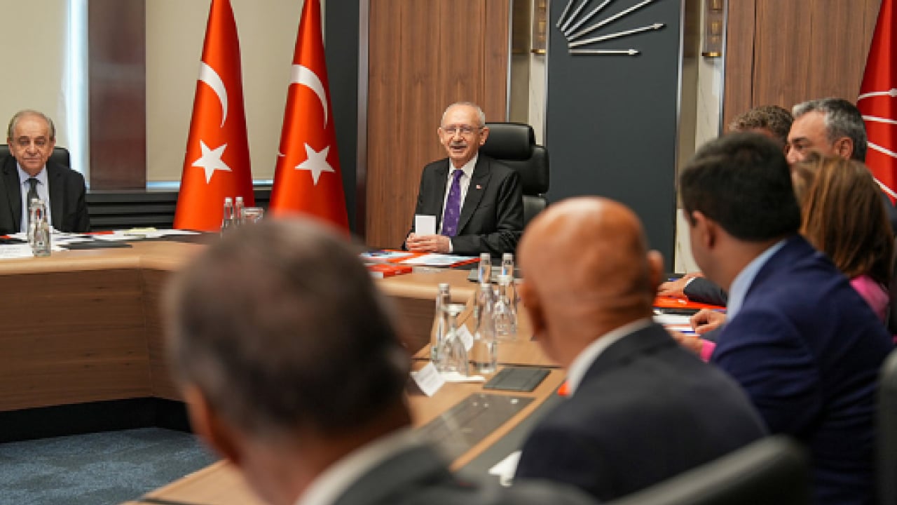 Foto - CHP'de arınma süreci başladı, topun ağzında yeni isimler var