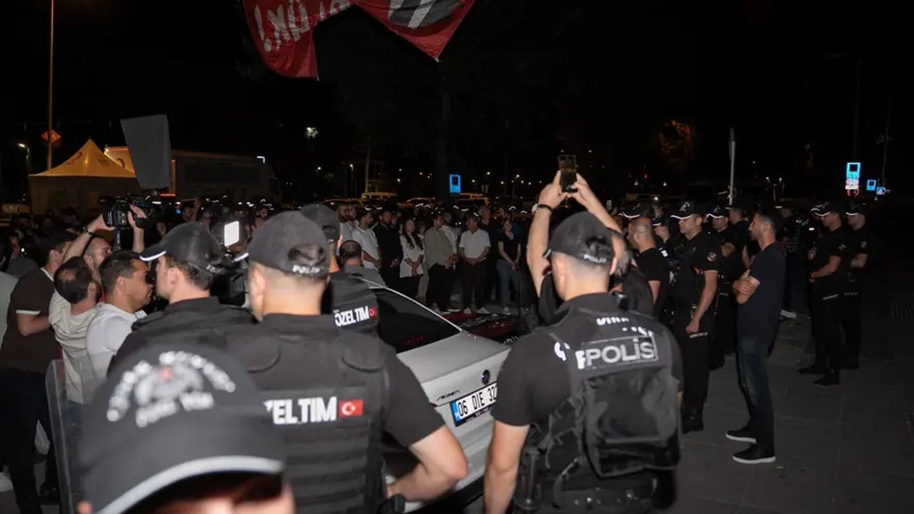 Foto - CHP’de büyük kavga! Birbirlerine girdiler, polis zor ayırdı