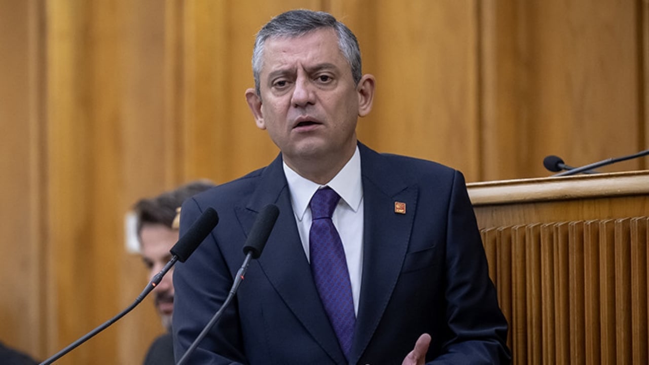 Foto - CHP’de "çikolata" krizi büyüyor! Özgür Özel’in ağlayarak suçladığı isimden şok cevap: Bana iftira attı