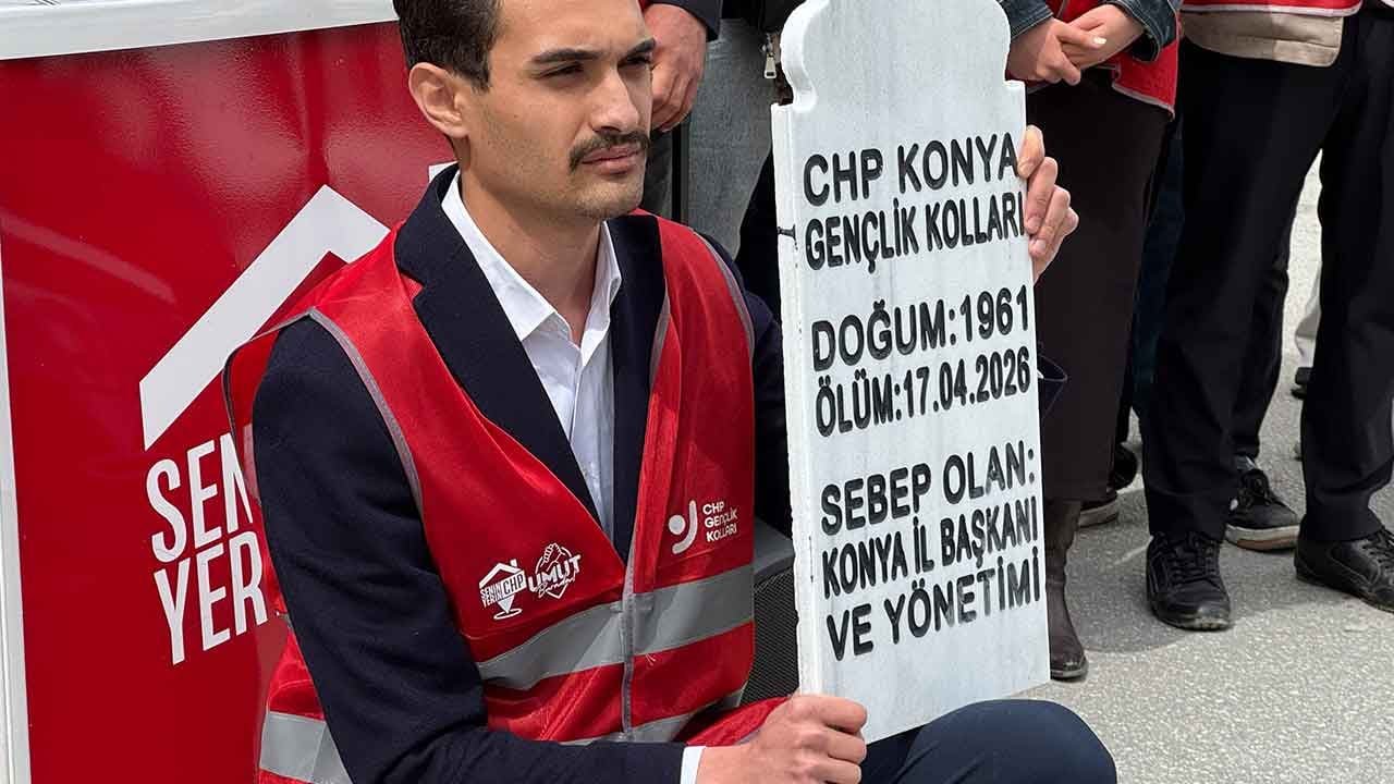 Foto - CHP'de 'mezar taşlı' protesto! O teşkilatın cenazesini kaldırdılar