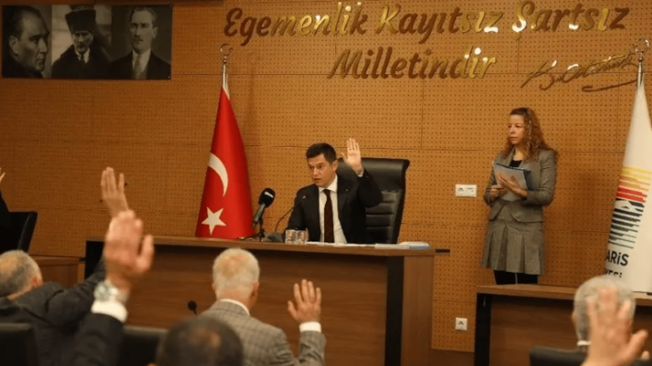 Foto - CHP’de usulsüzlükler bitmiyor: Marmaris Belediyesi'nde tam 36 kaçak tespit edildi! Meclis salonu bile kaçak