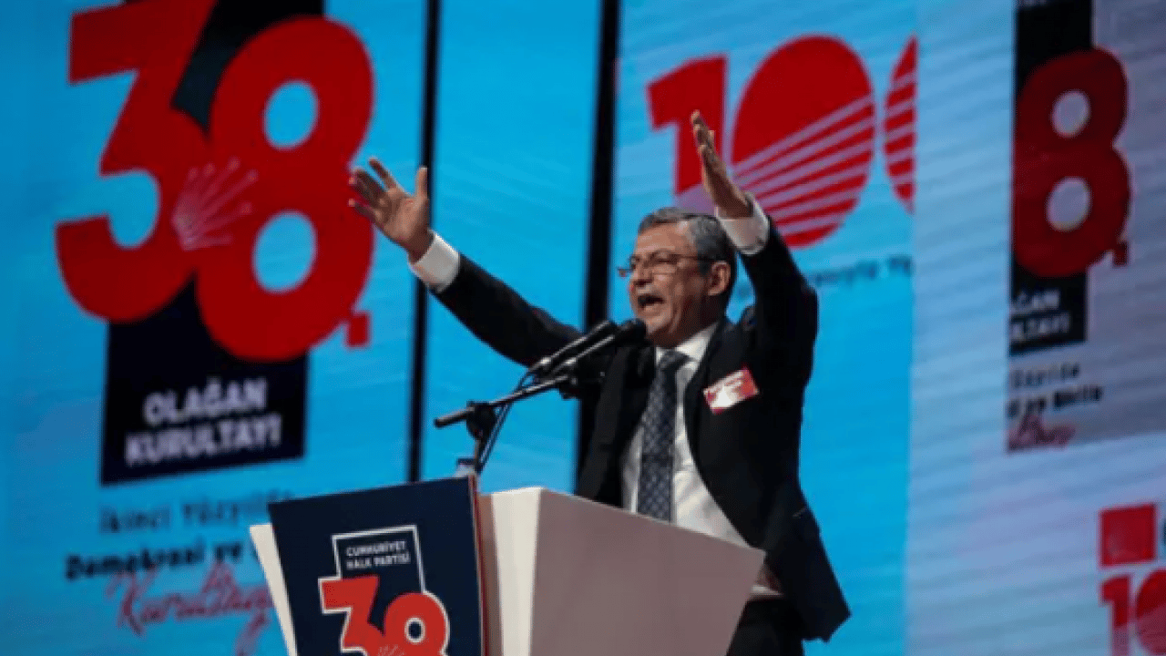 Foto - CHP’de yeni fırtına! Lütfü Savaş ve delegelerden kurultayın iptali için hukuki atak