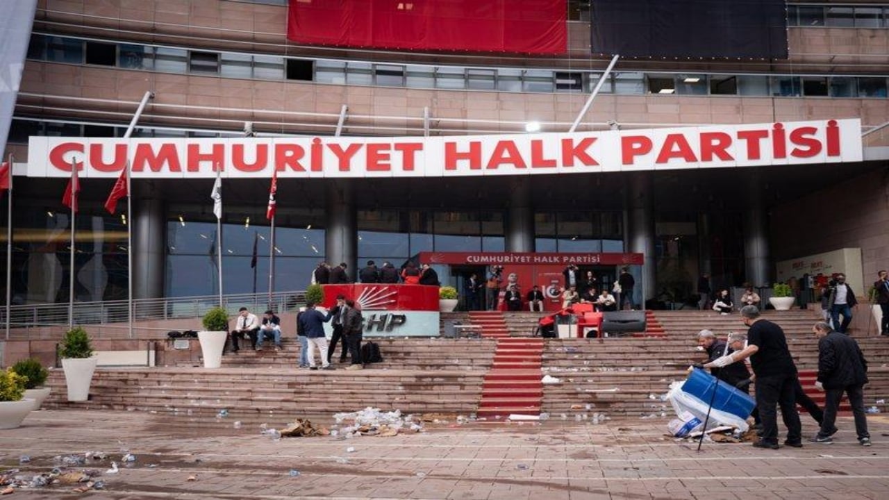 Foto - CHP’deki kaosta İmamoğlu izi! Hapisten çevirdiği dolapları duyunca, kulaklarınıza inanamayacaksınız