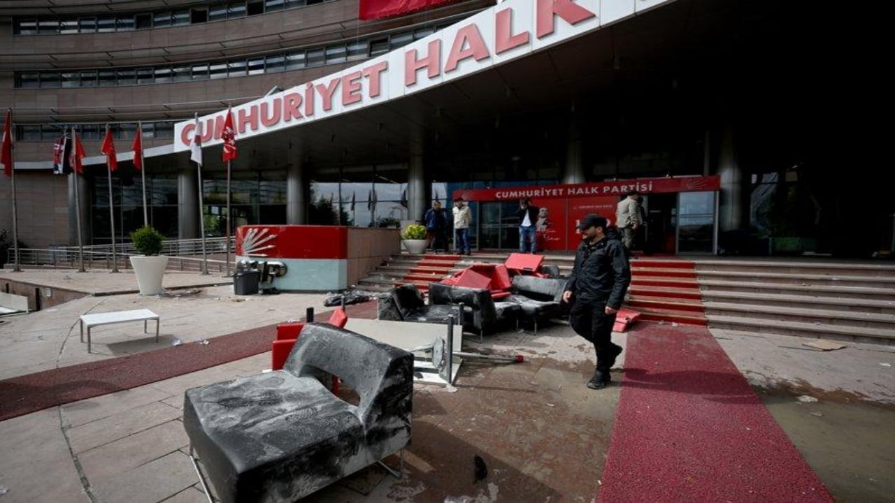 Foto - CHP’deki kaosta İmamoğlu izi! Hapisten çevirdiği dolapları duyunca, kulaklarınıza inanamayacaksınız