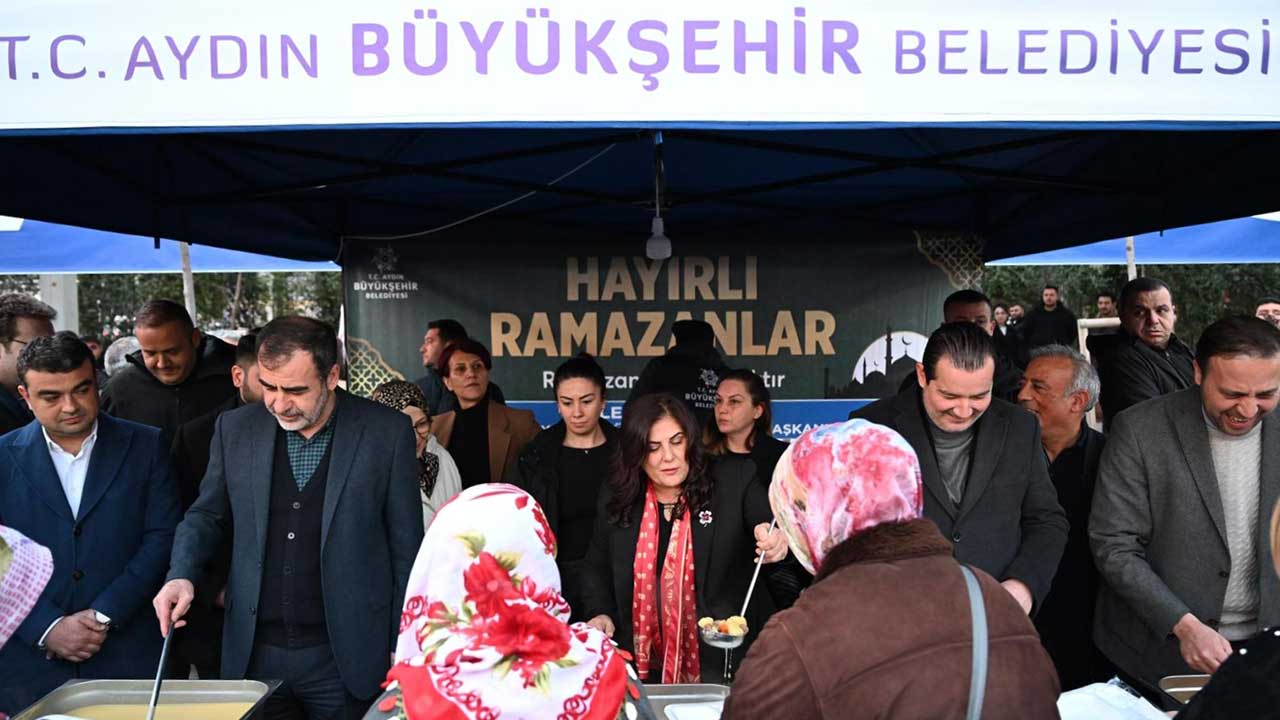 Foto - CHP'den AK Parti'ye geçmişti! Özlem Çerçioğlu'ndan müthiş ramazan hamlesi