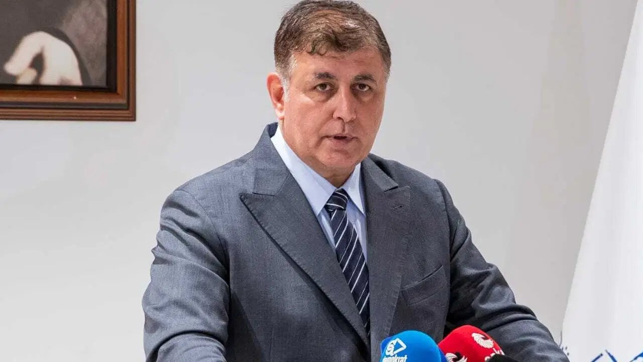 Foto - CHP’den istifa eden başkandan CHP’nin ağır topuna jeneriklik gol: Veli Ağbaba saçını başını yolacak