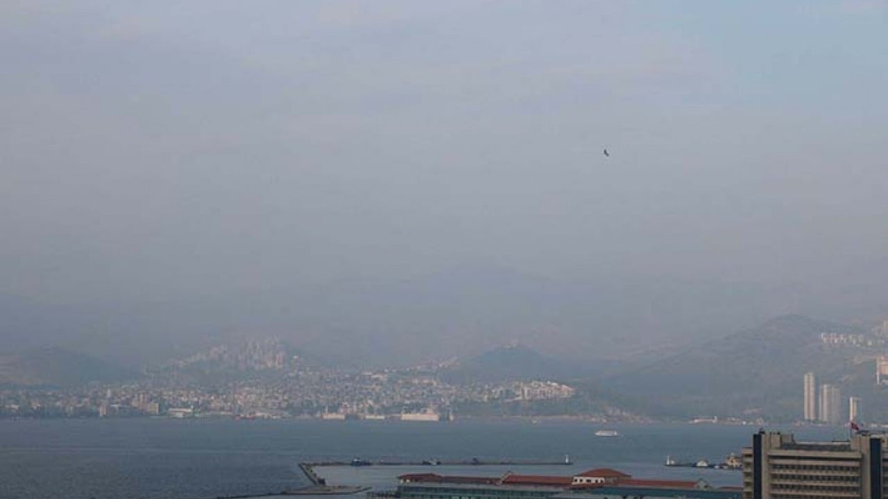 Foto - CHP'den İzmir'e hava kirliliği armağanı