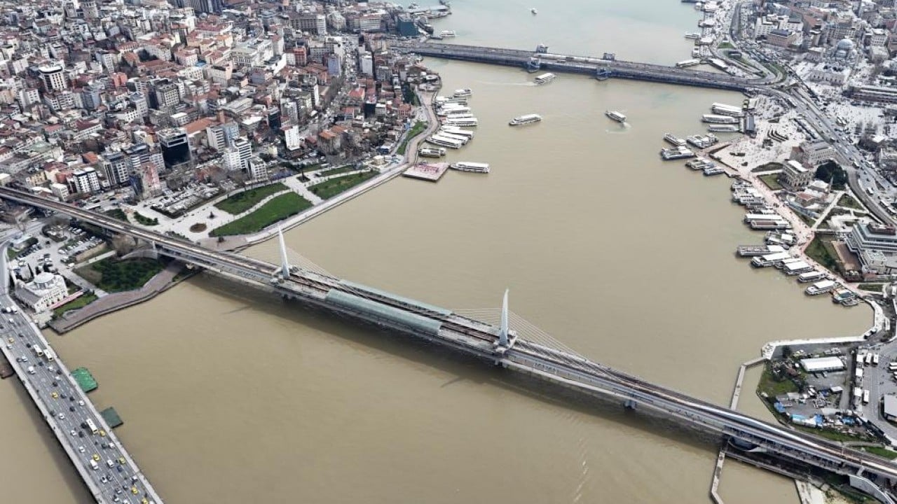 Foto - CHP’li belediye çevre faciasına davetiye çıkarıyor Haliç'i öldürdü sıra balıklara geldi