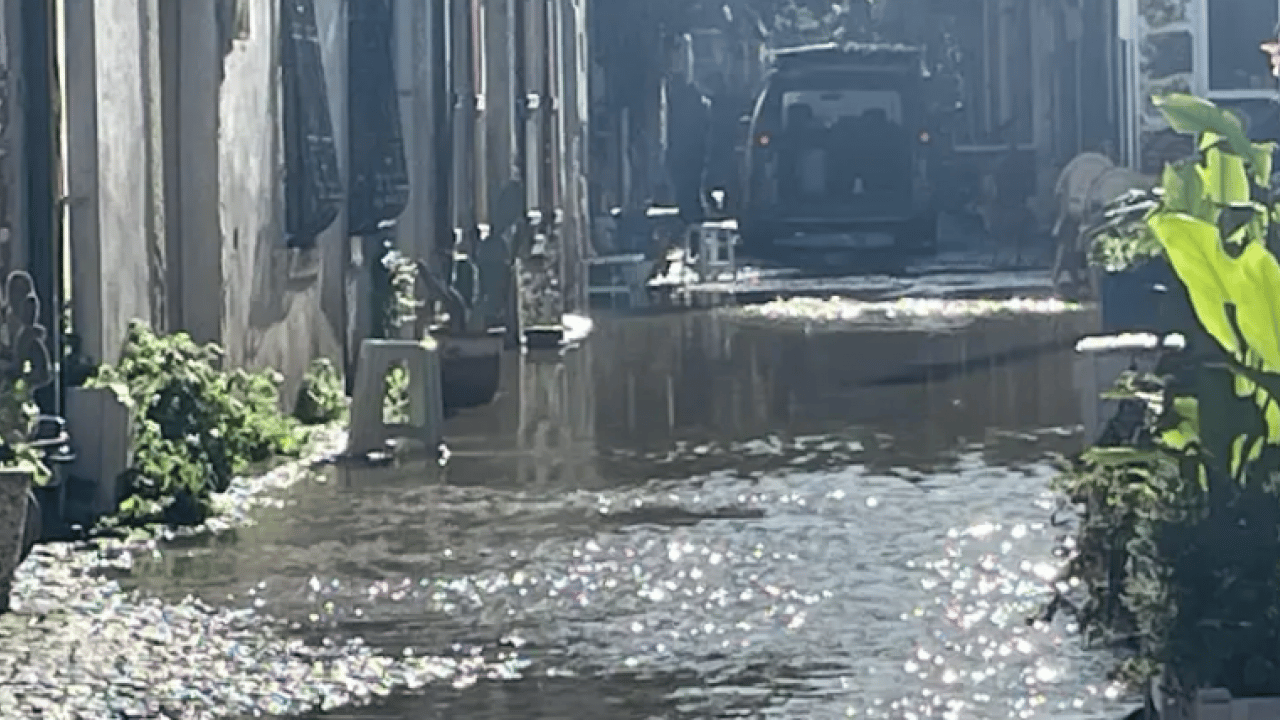 Foto - CHP’li belediye vatandaşı mağdur etmeye devam ediyor! Burası Venedik değil İzmir Foça