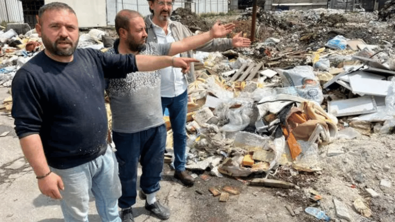 Foto - CHP'li belediye yaka silktirdi! Fareler dükkanlarda cirit atıyor!