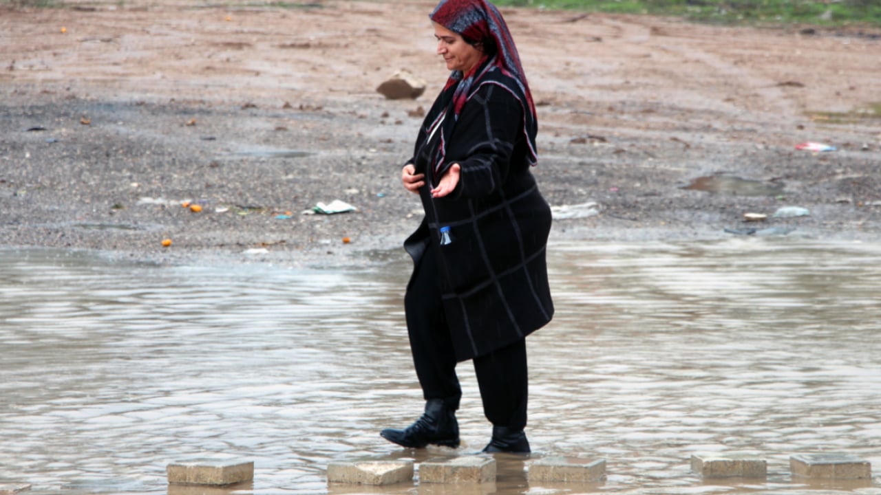 Foto - CHP’li belediye yine sınıfta kaldı: Bu da vatandaş icadı köprü