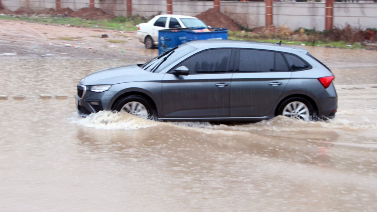 Foto - CHP’li belediye yine sınıfta kaldı: Bu da vatandaş icadı köprü