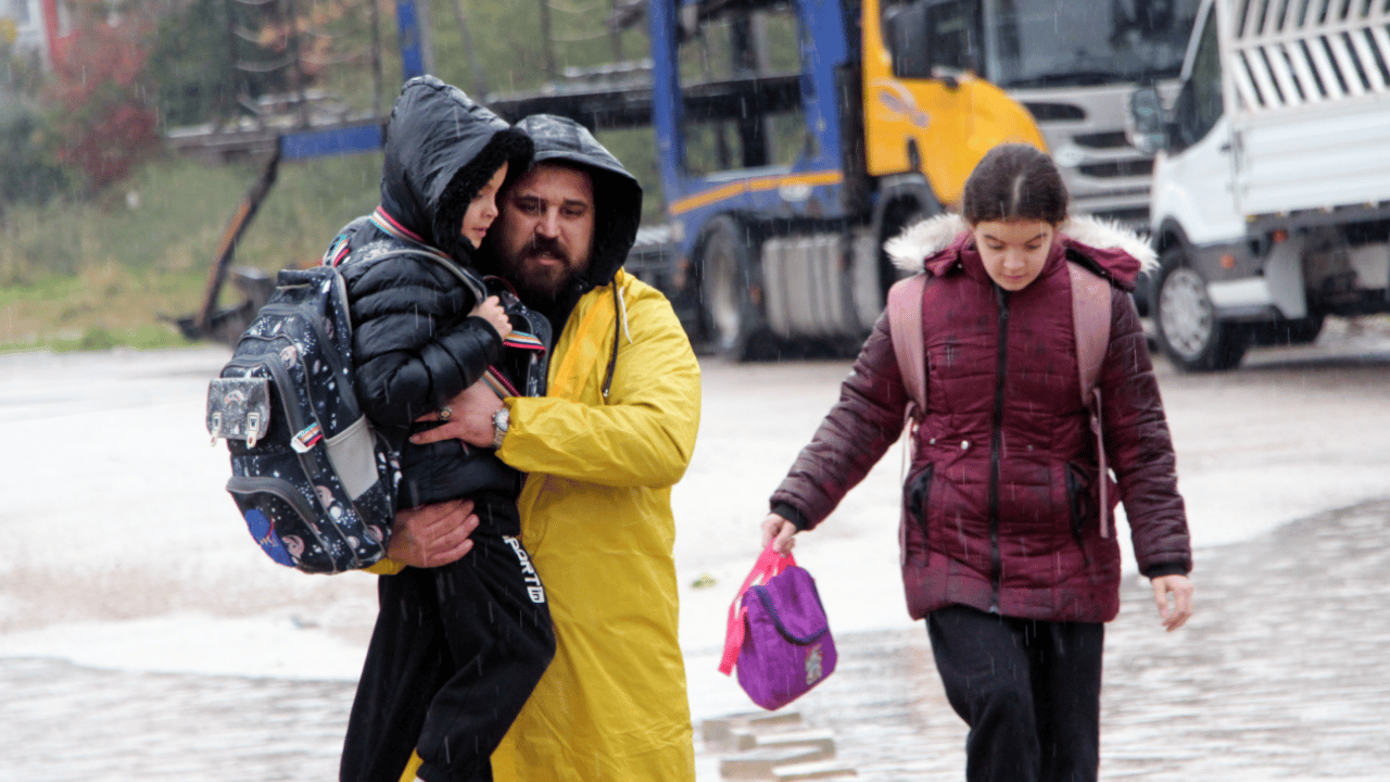 Foto - CHP’li belediye yine sınıfta kaldı: Bu da vatandaş icadı köprü