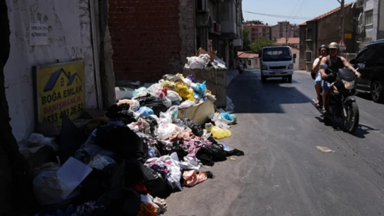 Foto - CHP'li belediyede maaş krizi: Çalışanlar grev kararı aldı!