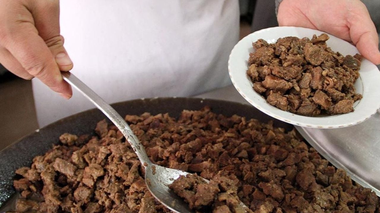 Foto - CHP’li belediyenin dağıttığı kavurmanın yarış atı etinden olduğu ortaya çıkmıştı! Kavurma yapılan atın sahibinden olay açıklama