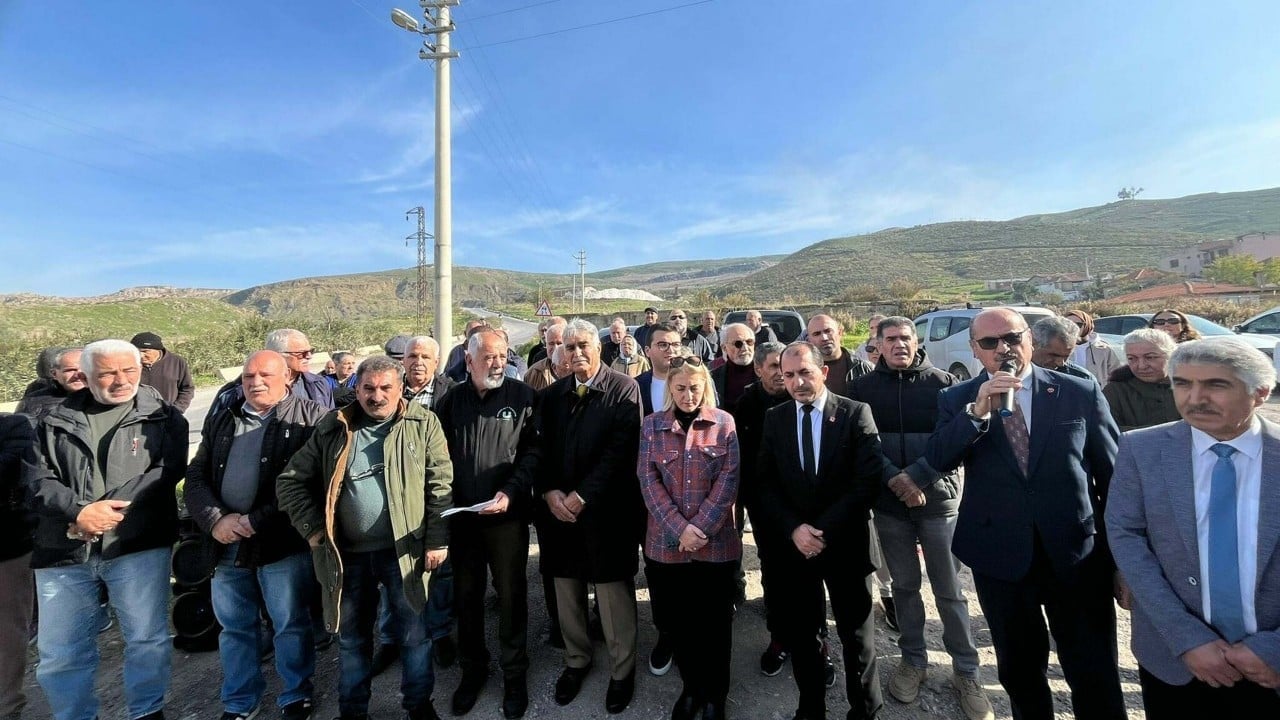 Foto - Chp'li büyükşehir ilçesini çöp tenekesi gibi kullanıyor