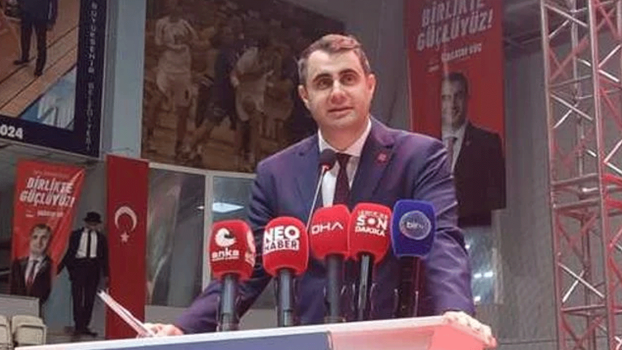 Foto - CHP'li isim bir anda yere yığıldı