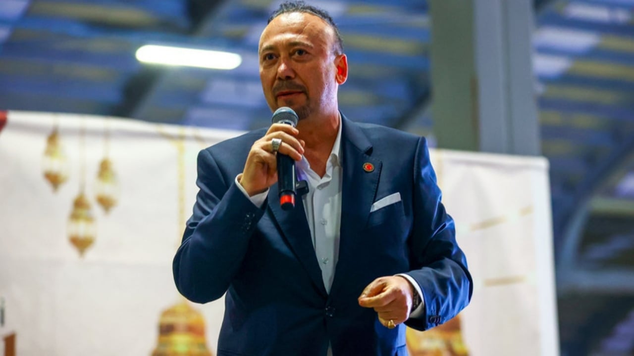 Foto - CHP’li Özkan Yalım’la otelde basılan 21’lik metresten olay itiraflar! Ağzınız bir karış açık kalacak