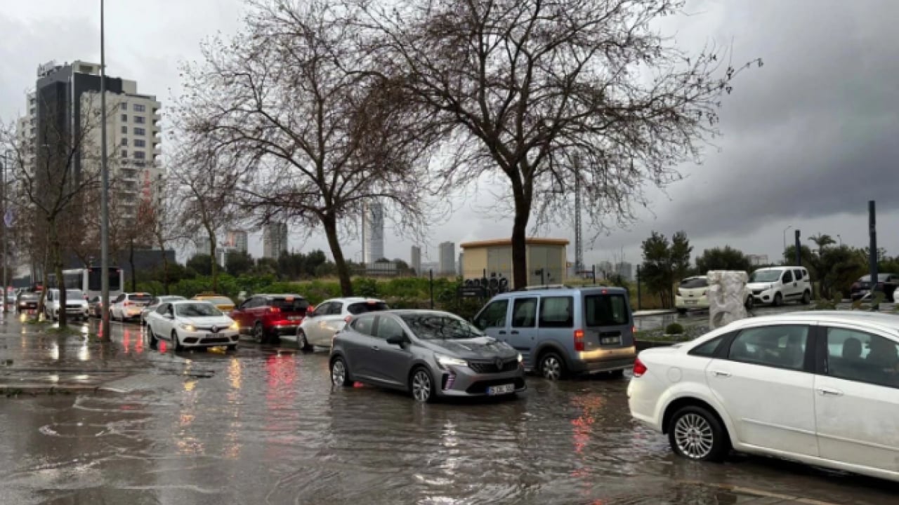 Foto - CHP’nin kalesi kaderine terk edildi! ‘İzmir her yıl çöküyor'