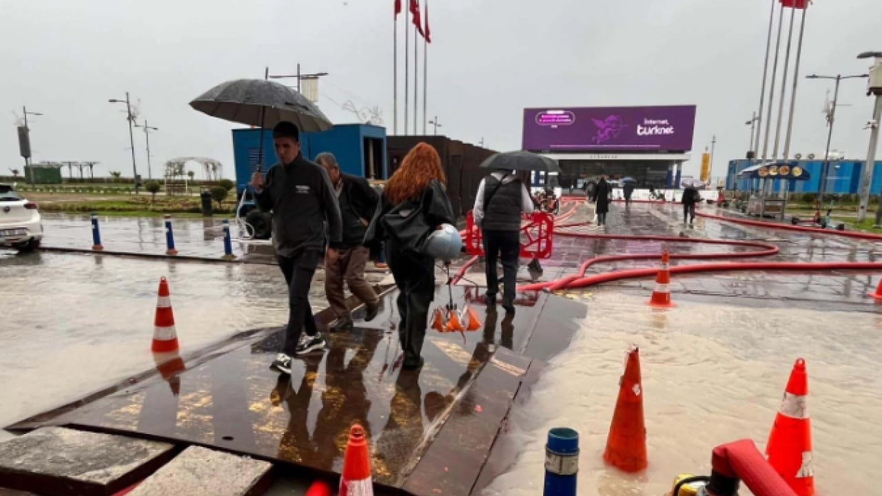 Foto - CHP’nin kalesi kaderine terk edildi! ‘İzmir her yıl çöküyor'