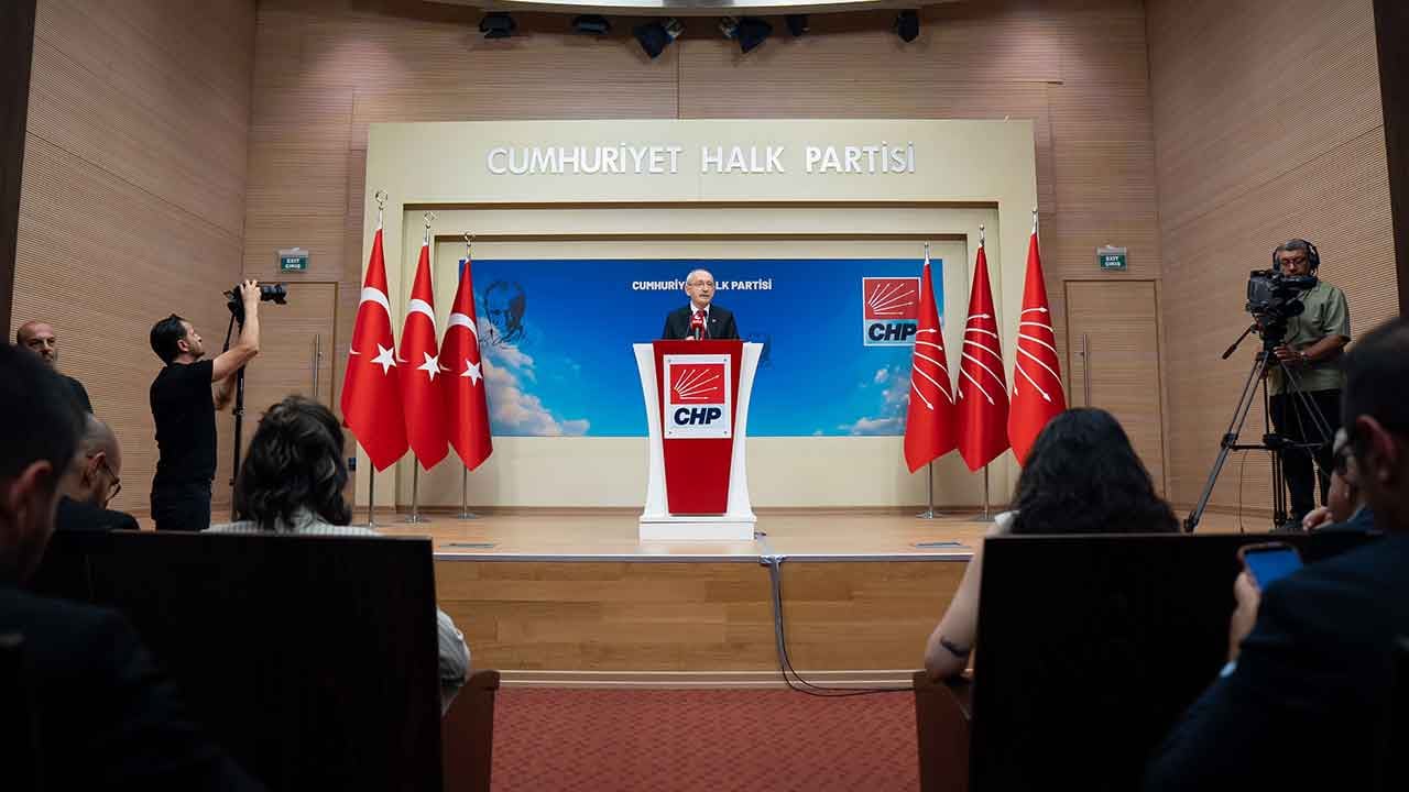Foto - CHP'nin logosu değişti!