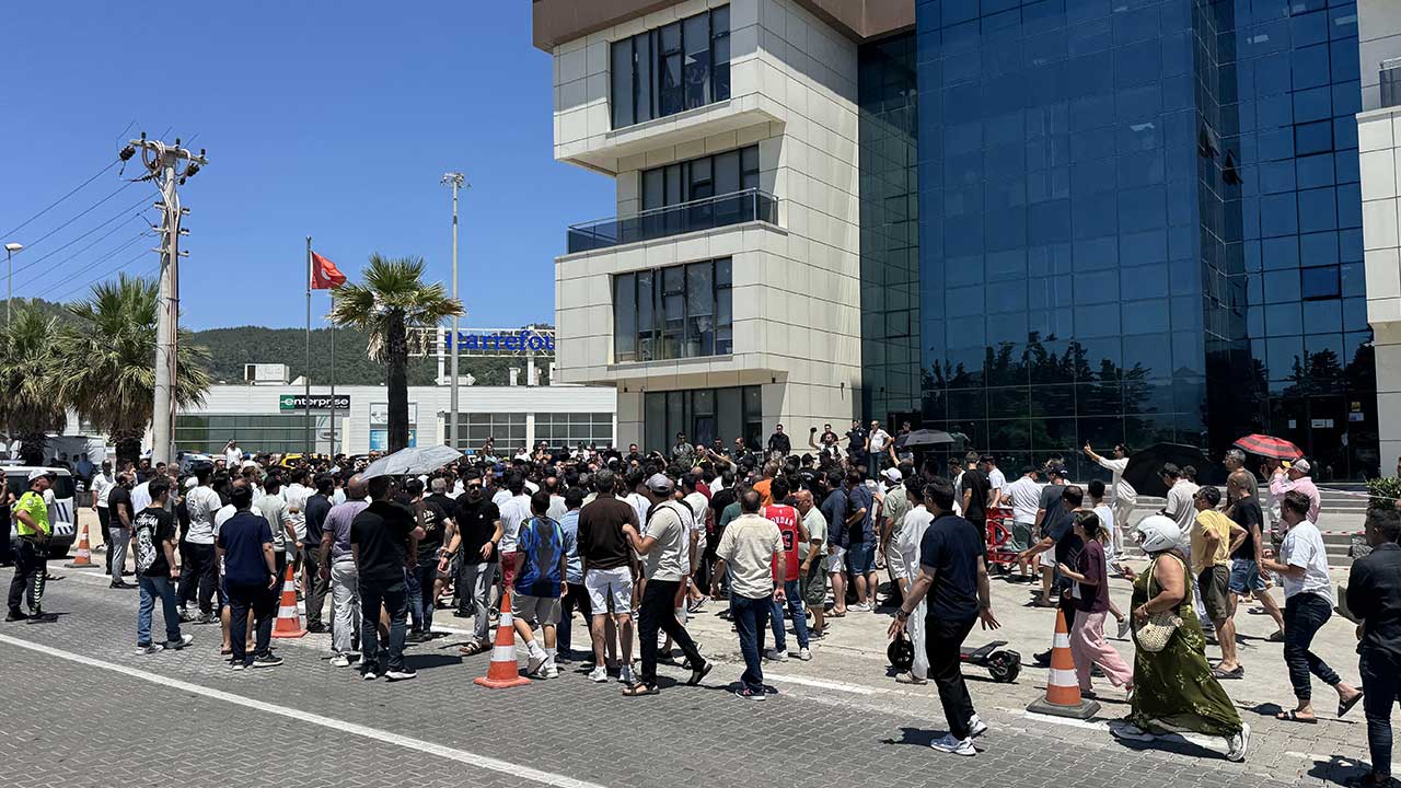 Foto - CHP’nin yapmadığı bir bu kalmıştı! Gölgeli siyaset gölgesiz esnaf