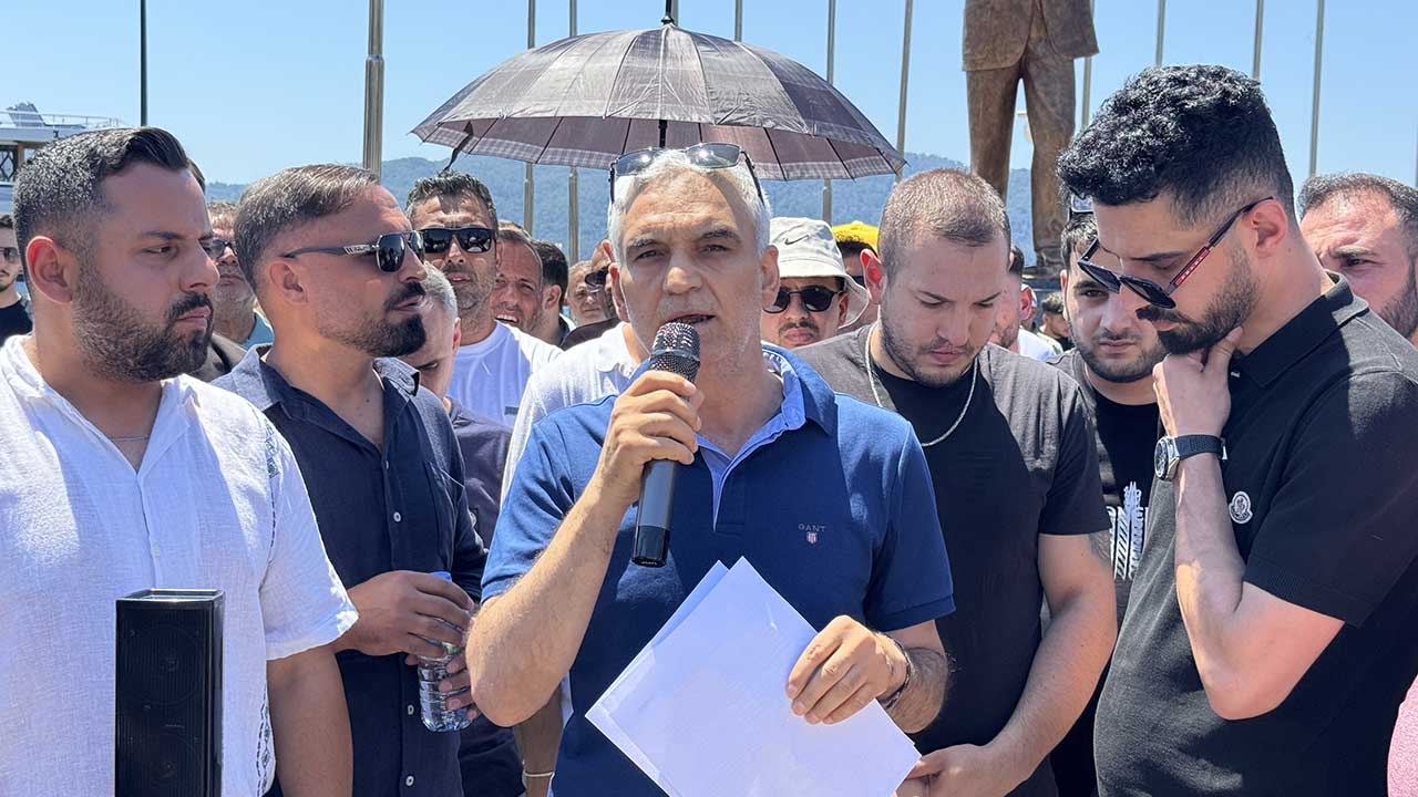 Foto - CHP’nin yapmadığı bir bu kalmıştı! Gölgeli siyaset gölgesiz esnaf