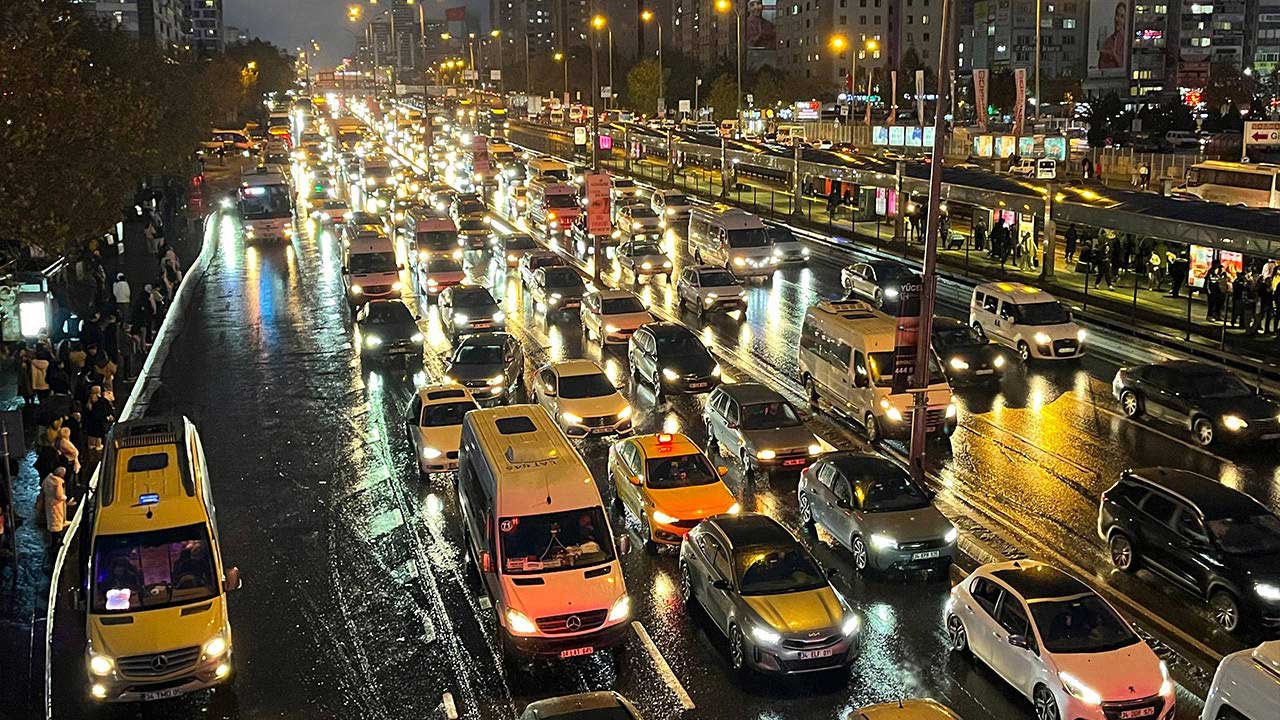 Foto - CHP'nin yönetimindeki İstanbul'da hayat bugün de durdu