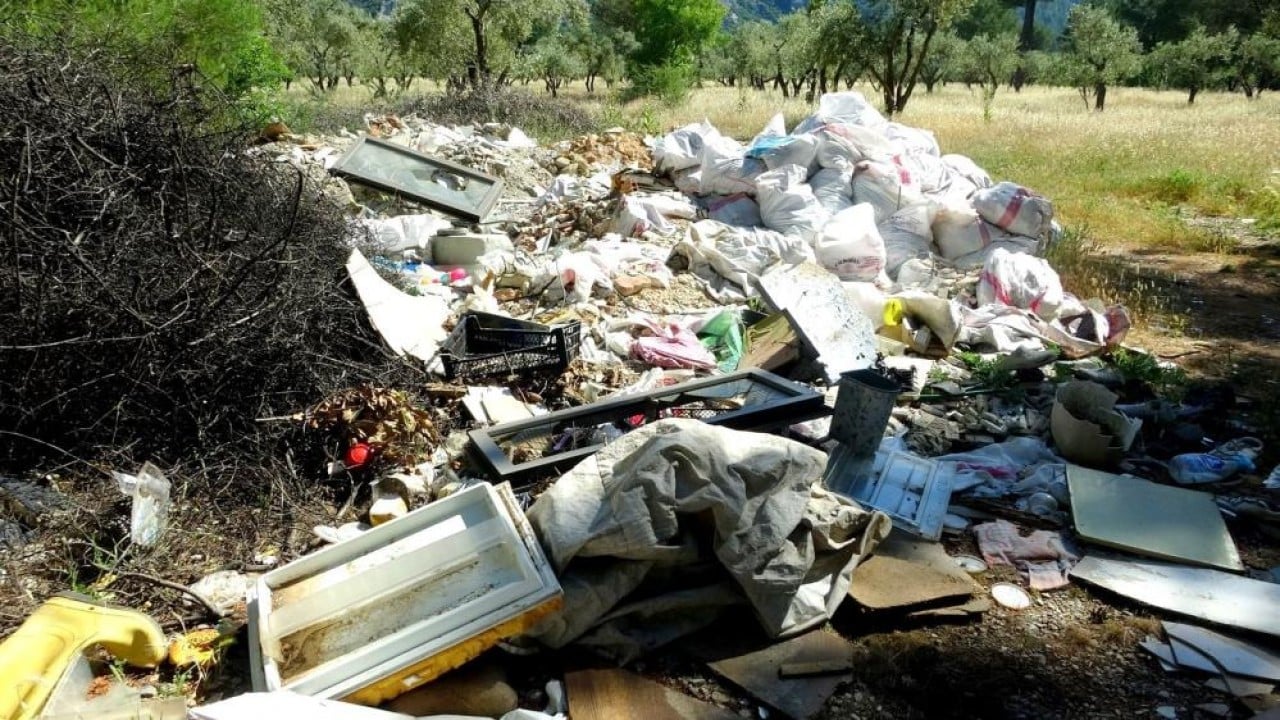 Foto - CHP’nin yönettiği ilçede vatandaş çileden çıktı! Yangın riski var ama ilgilenen yok