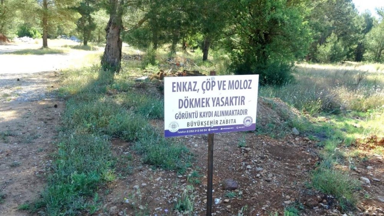 Foto - CHP’nin yönettiği ilçede vatandaş çileden çıktı! Yangın riski var ama ilgilenen yok