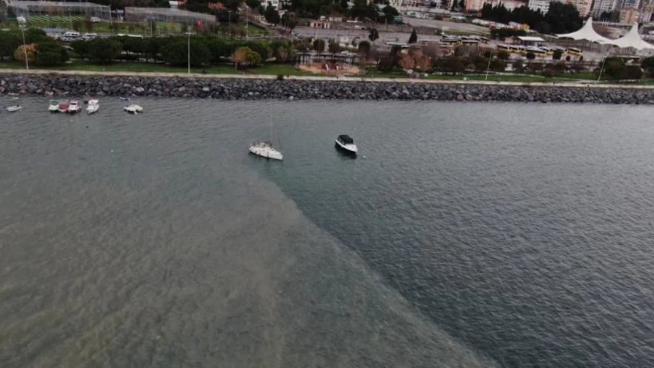 Foto - CHP’nin yönettiği İstanbul’da durum içler acısı! Kirlilik ve koku vatandaşı isyan ettirdi