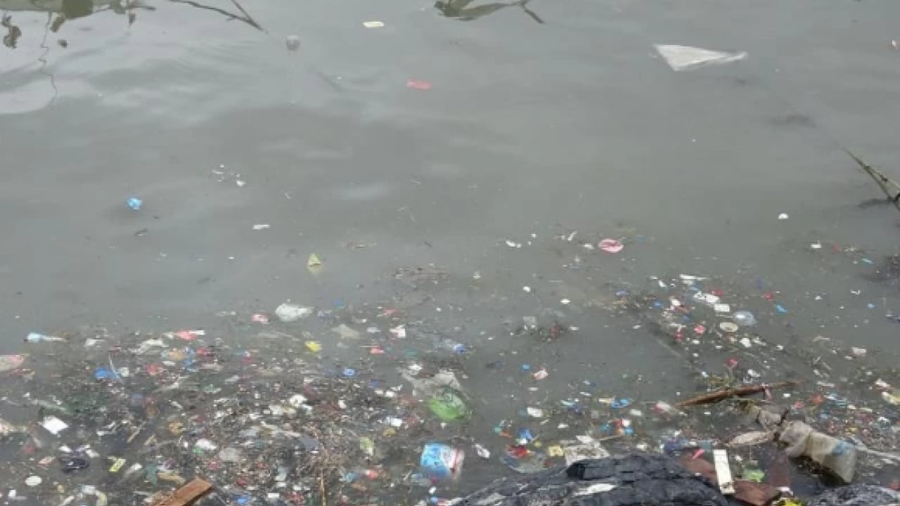 Foto - CHP’nin yönettiği İstanbul’da durum içler acısı! Kirlilik ve koku vatandaşı isyan ettirdi