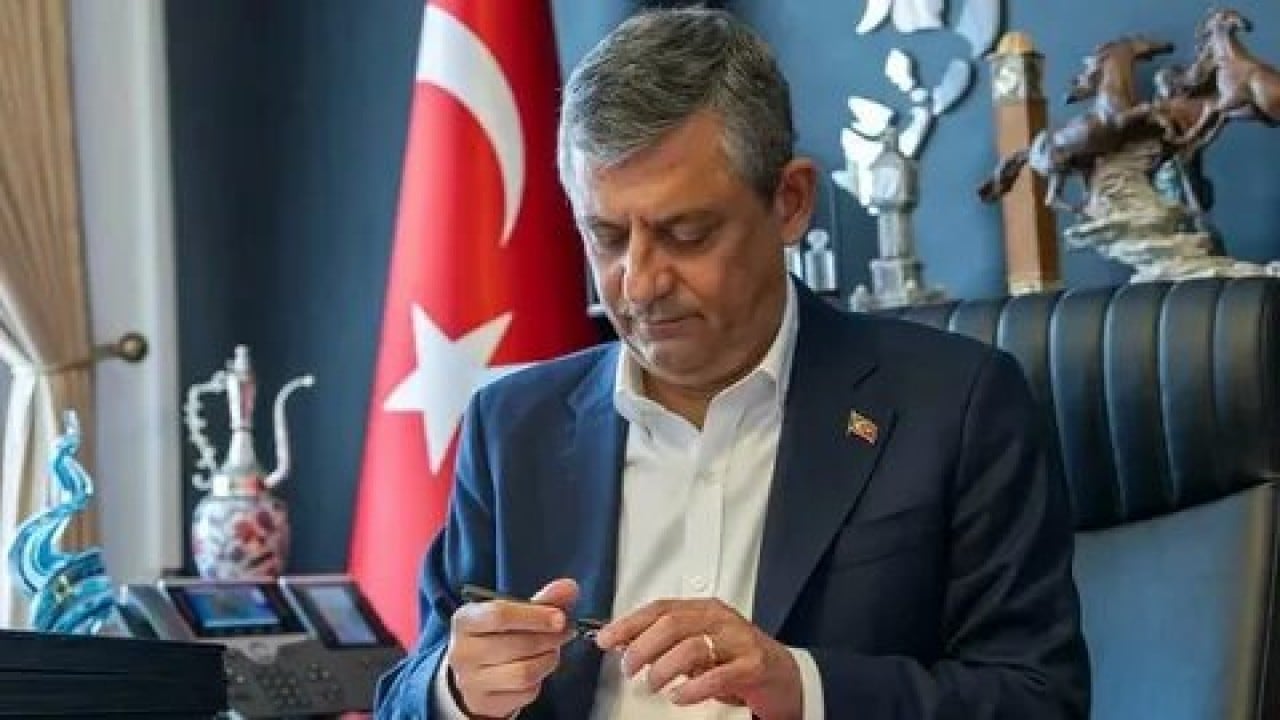 Foto - CHP’yi arkadan bıçaklayıp kaçtılar! Özgür Özel Yeni Parti’yi kurdu, ilk tebrik o liderden geldi