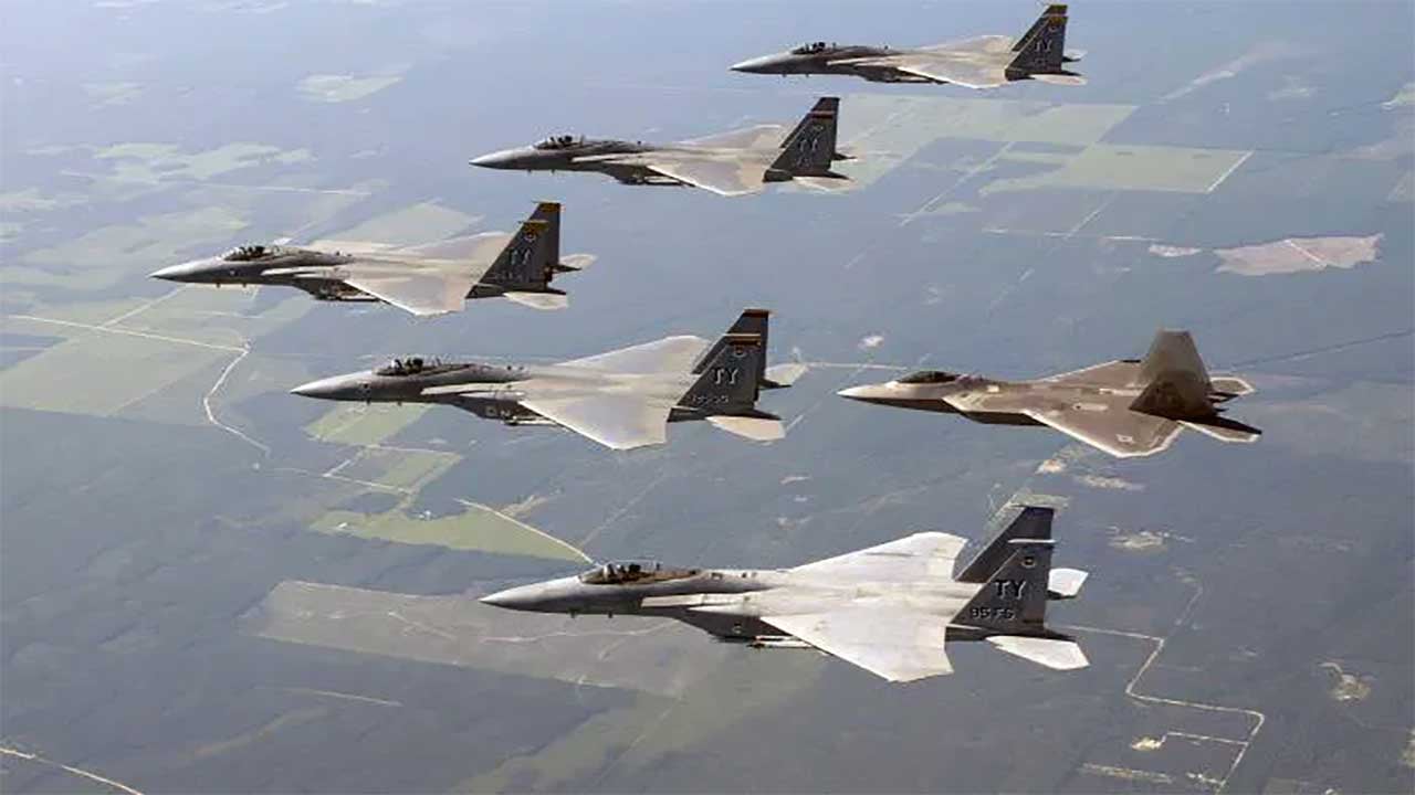 Foto - CIA'ya yakın site DEAŞ'ı örnek gösterdi! Venezuela'yı bombalamak Maduro sorununu çözmeyecek