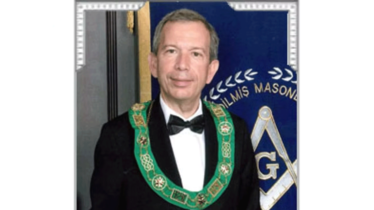 Foto - Çıban başı bu mason çıkmıştı... Remzi Sanver de kodesi boyladı!