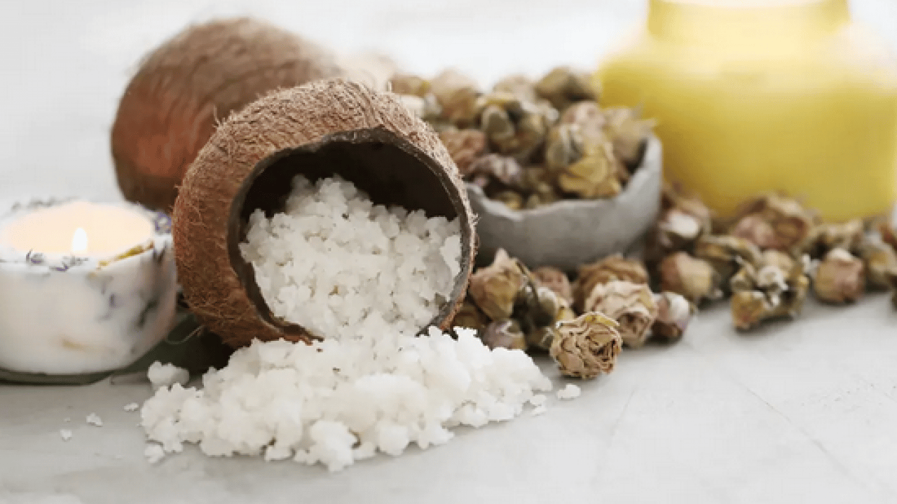 Foto - Cildinizi besler, gençleştirir ve... Tek yağ onlarca fayda... Hindistan cevizi gerçeği