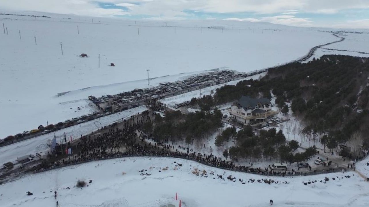 Foto - Çıldır Gölü'nde 5 bin araçlık şenlik kuyruğu 