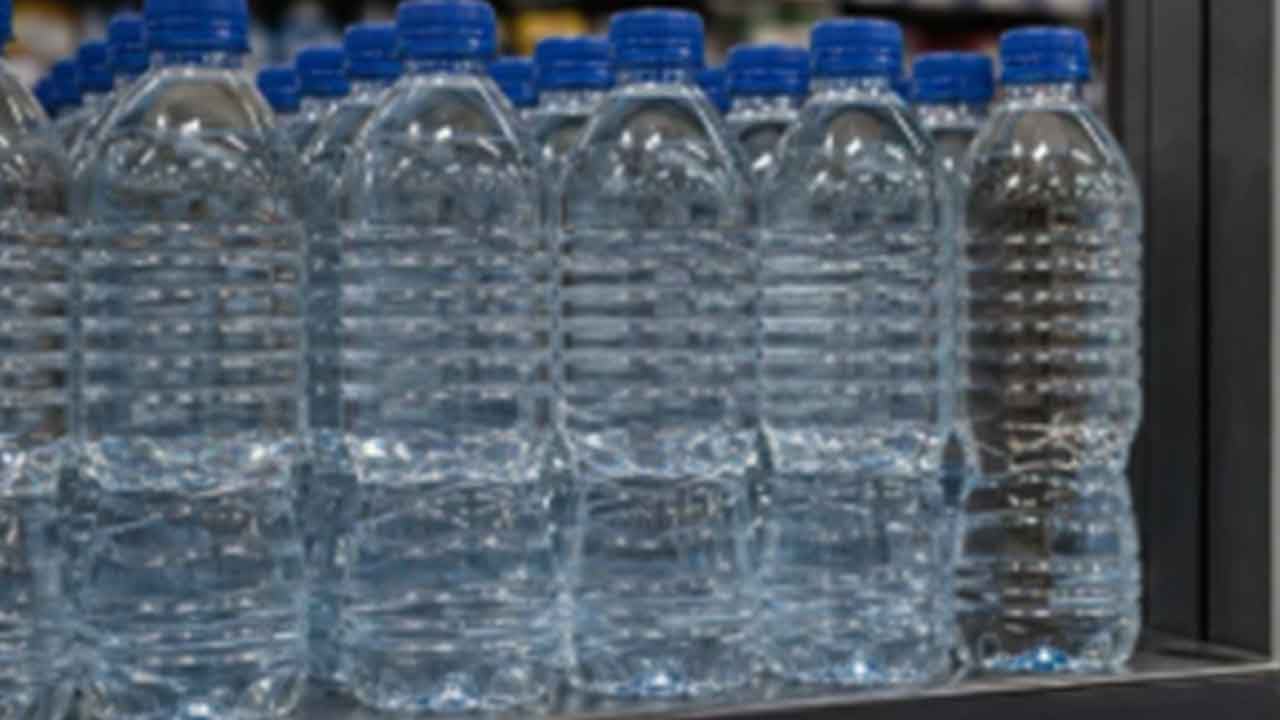 Foto - Çıldırmamak elde değil: Vatandaşa 14 liradan satılan su İngilizlere bakın kaç paradan satılıyor