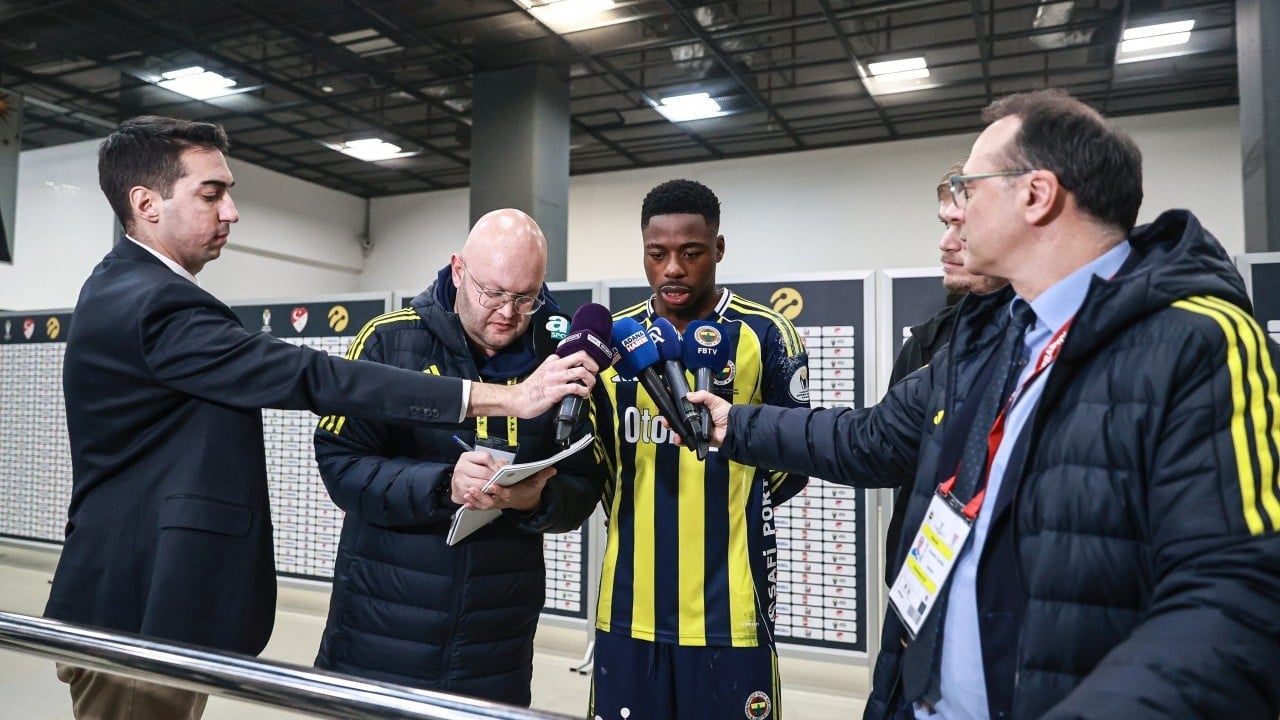 Foto - Çılgınlar gibi saldırdı: Robert Yüksel Yıldırım'dan Musaba'ya: Terbiyesiz, şovmen, paracı...