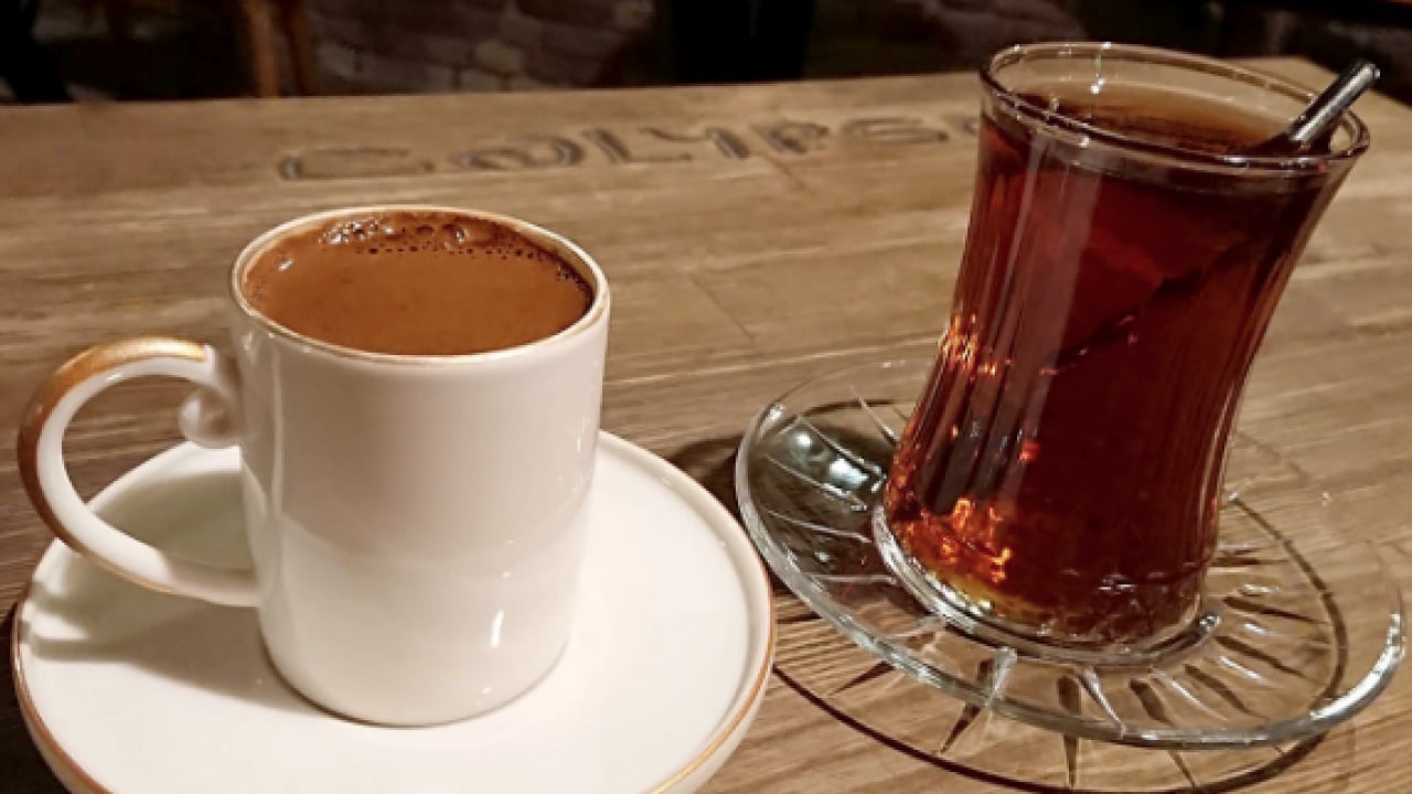 Foto - Çılgınlık bu... Kahve ve çayı aynı gün tüketirseniz ne olur?