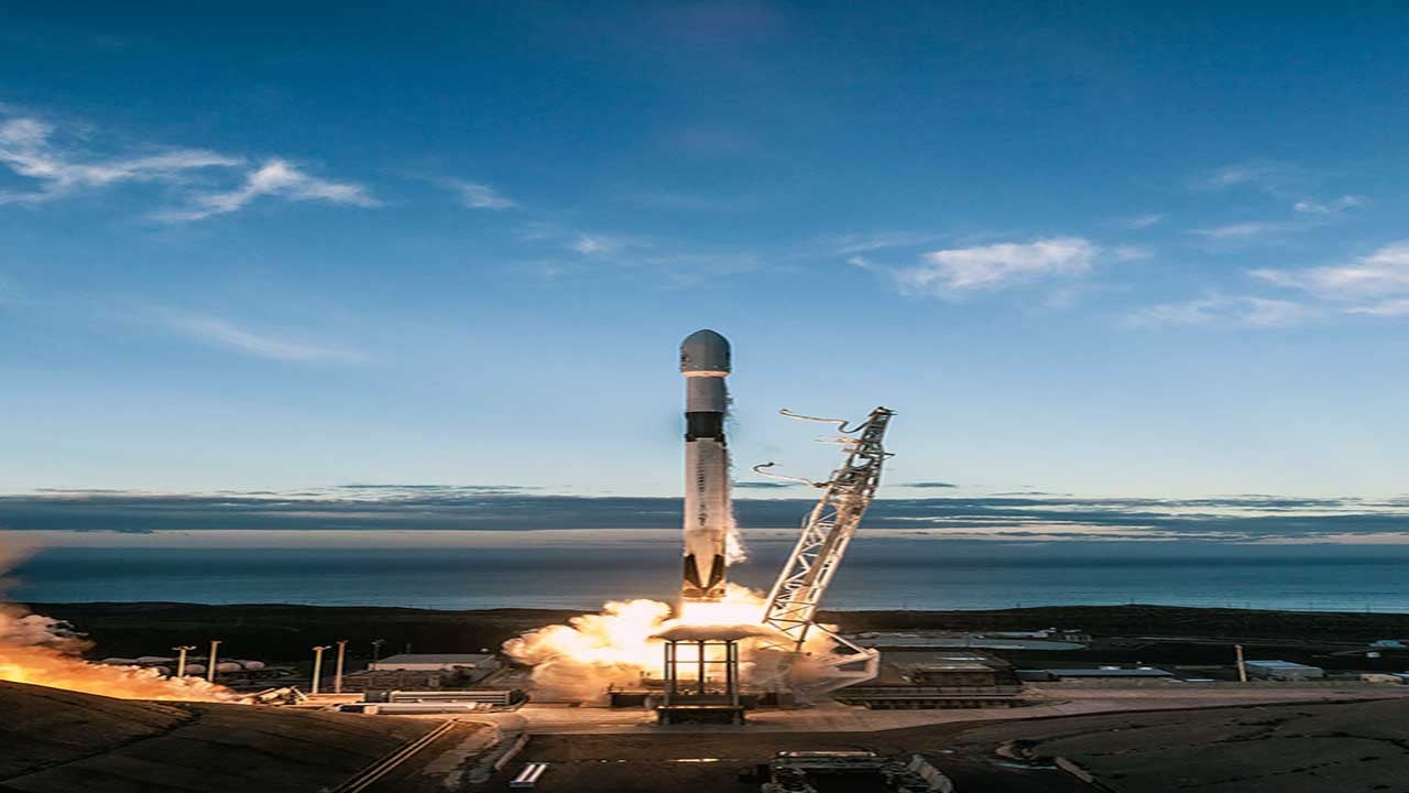 Foto - Çin kopyalamada lider! SpaceX’in roketini taklit etti