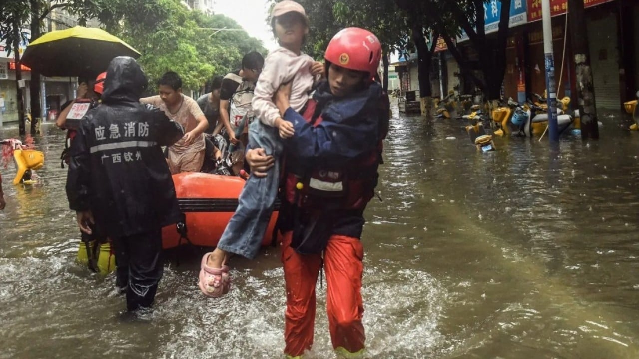 Foto - Çin sele teslim! Onlarca kişi hayatını kaybetti 