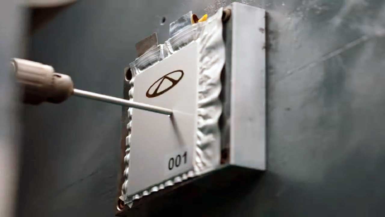 Foto - Çinli dev çıtayı yükseltti! 1.300 km menzilli elektrikli arabalar geliyor