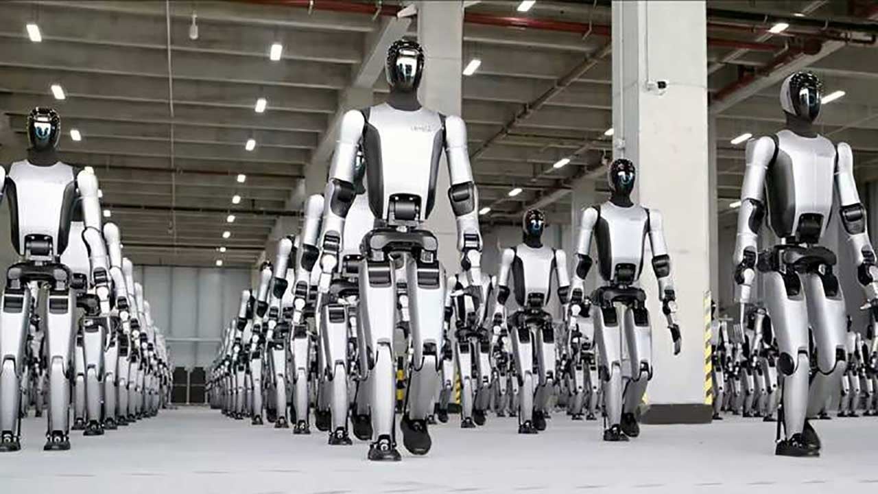 Foto - Çinli insansı robotlar uçak fabrikalarına giriyor